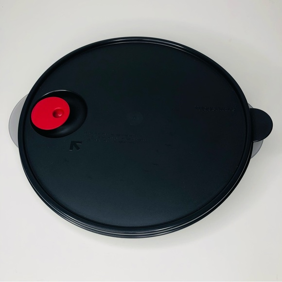 Tupperware CrystalWave Microwave Reheatable Divided Dish Microwaveable with Lid - Picture 3 of 6